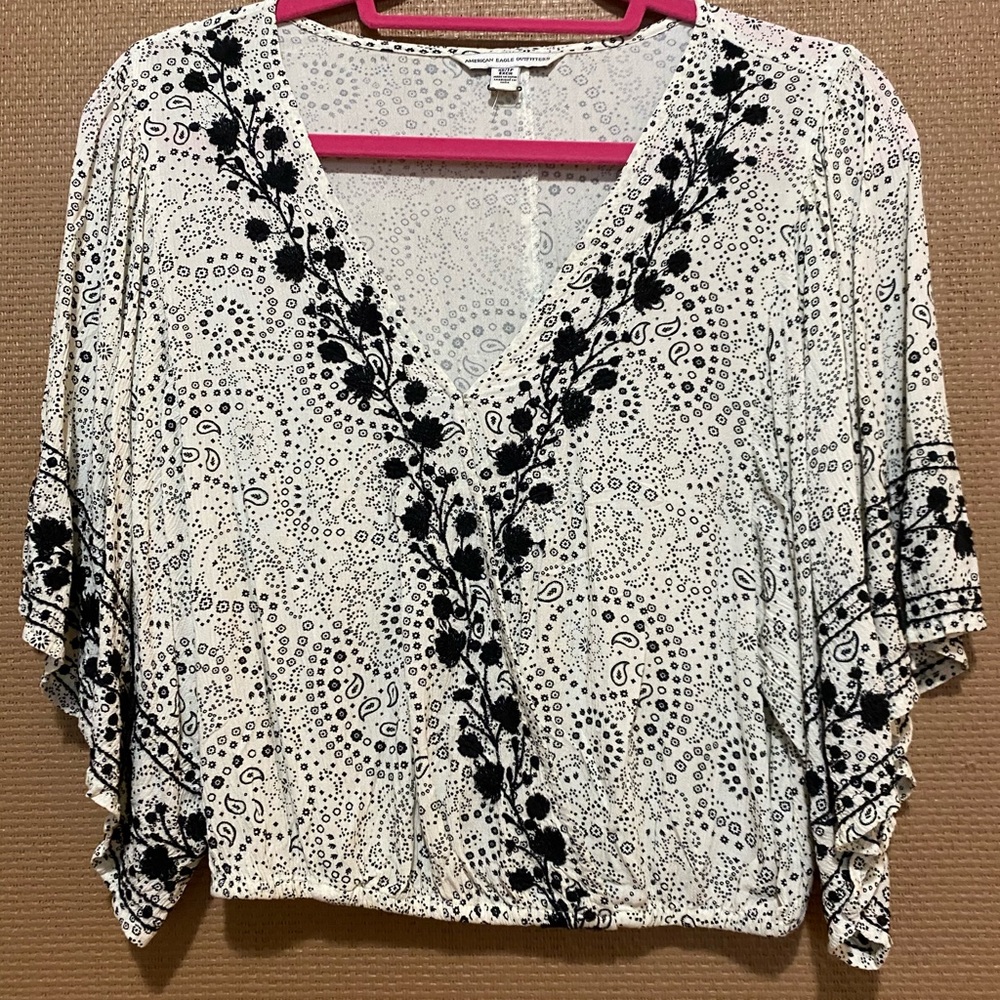 Patterned top